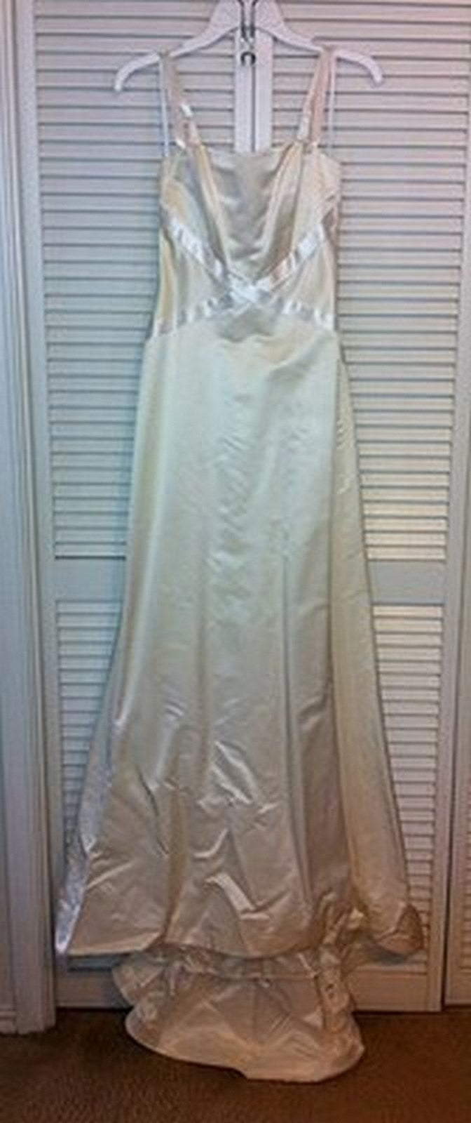 Watters & Watters Women Dress Bridal Satin Ivory 1/2-In Size 6 image 0