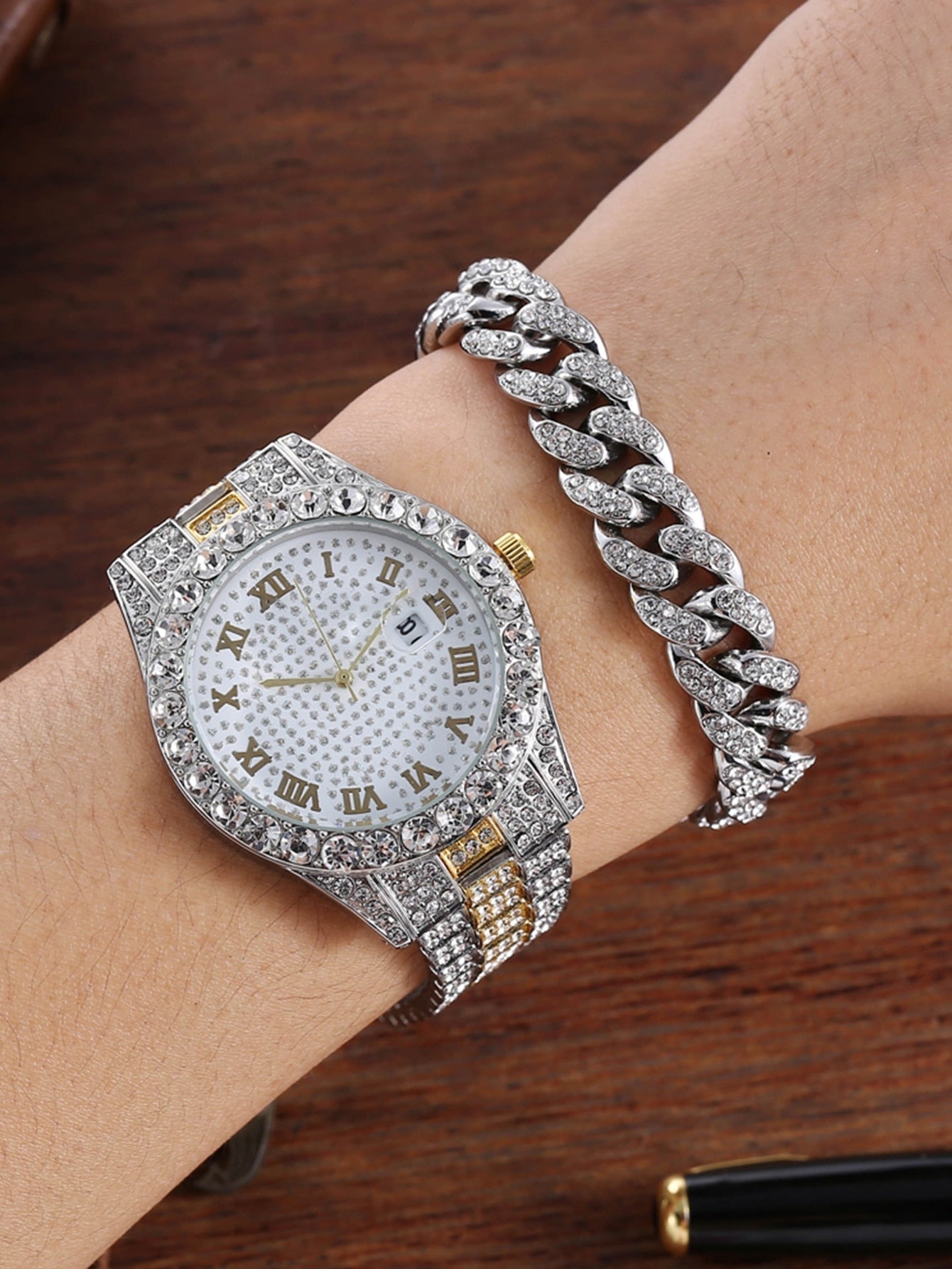 Diamond Men Women Watches Gold Watch Ladies Wrist Watch Luxury Rhinestone Unise image 5