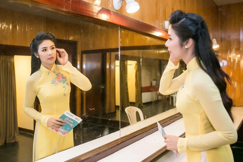 traditional vietnam clothing cheongsam aodai vietnam dress vietnamese tradition image 4
