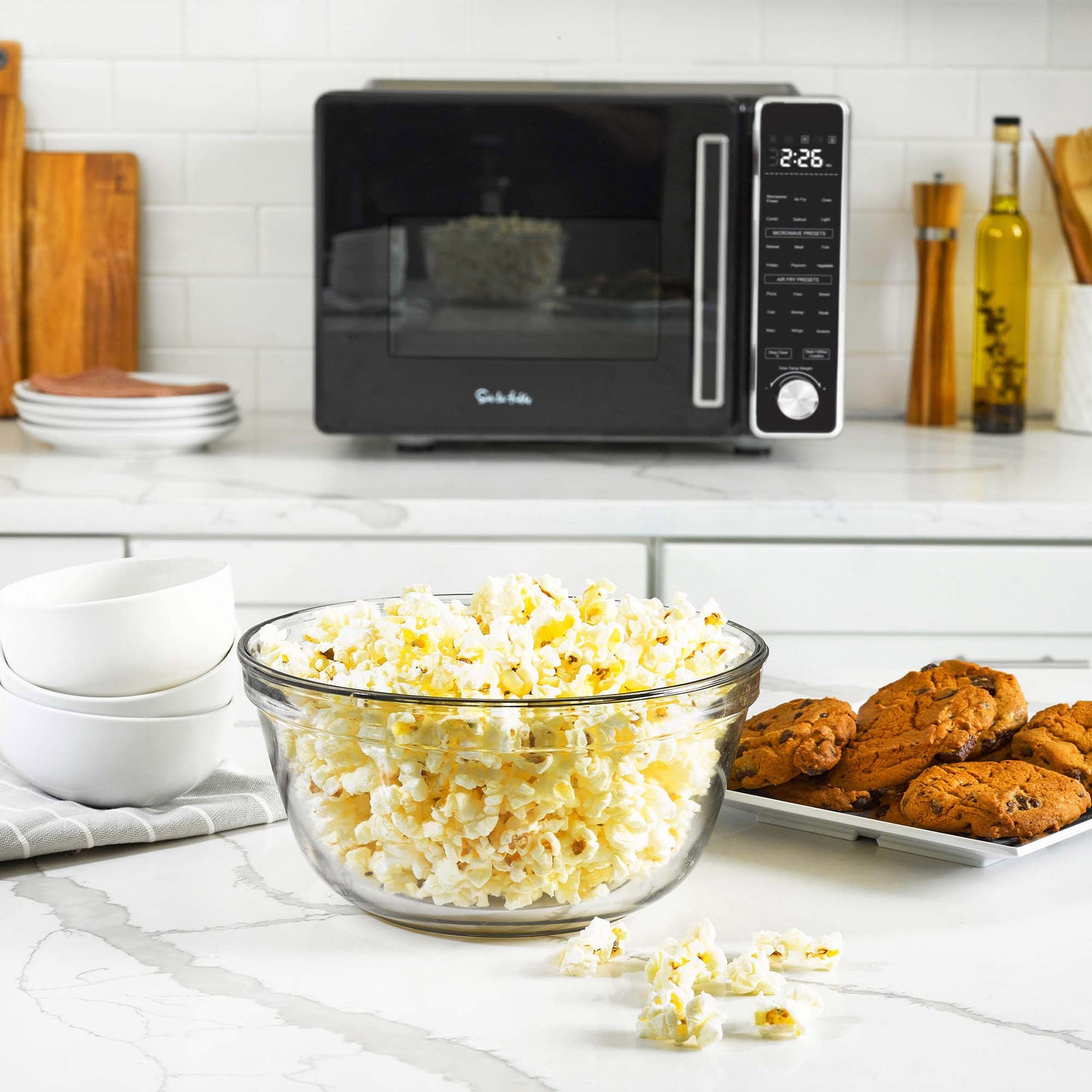 Sur La Table 3 in 1 Microwave Air Fryer Oven with Inverter 0.82 cu ft image 3