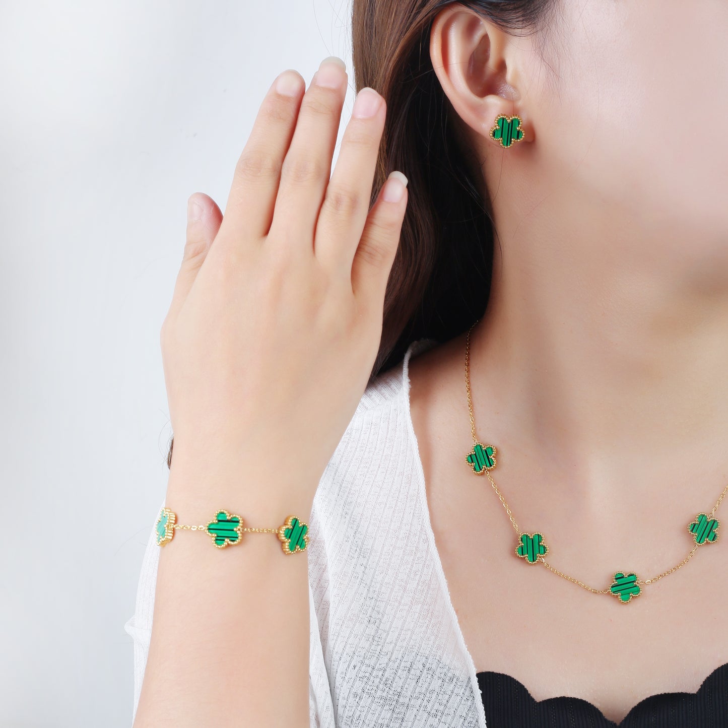 3Pcs 18k Gold-Plated Five-Leaf Flower Necklace Earrings Bracelet Jewelry Set Fo image 23