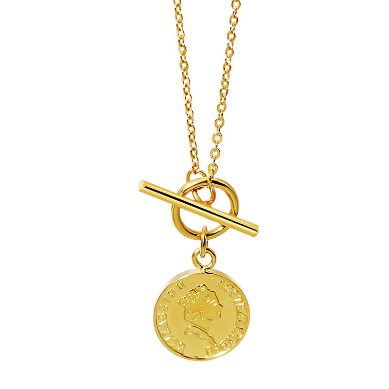 925 Sterling Silver Necklace Plated with K Gold Queen's Head, Retro and Unique image 1