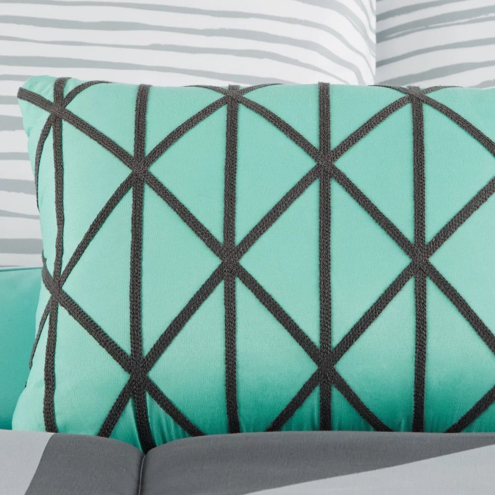 Mainstays Gray and Teal Geometric 8 Piece Bed in a Bag Comforter Set With Sheet image 4