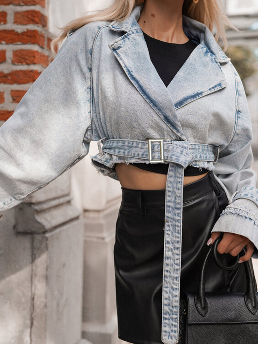 Stylish Women s Denim Jacket for Autumn Fashionistas with a Flawless Fall Look image 4