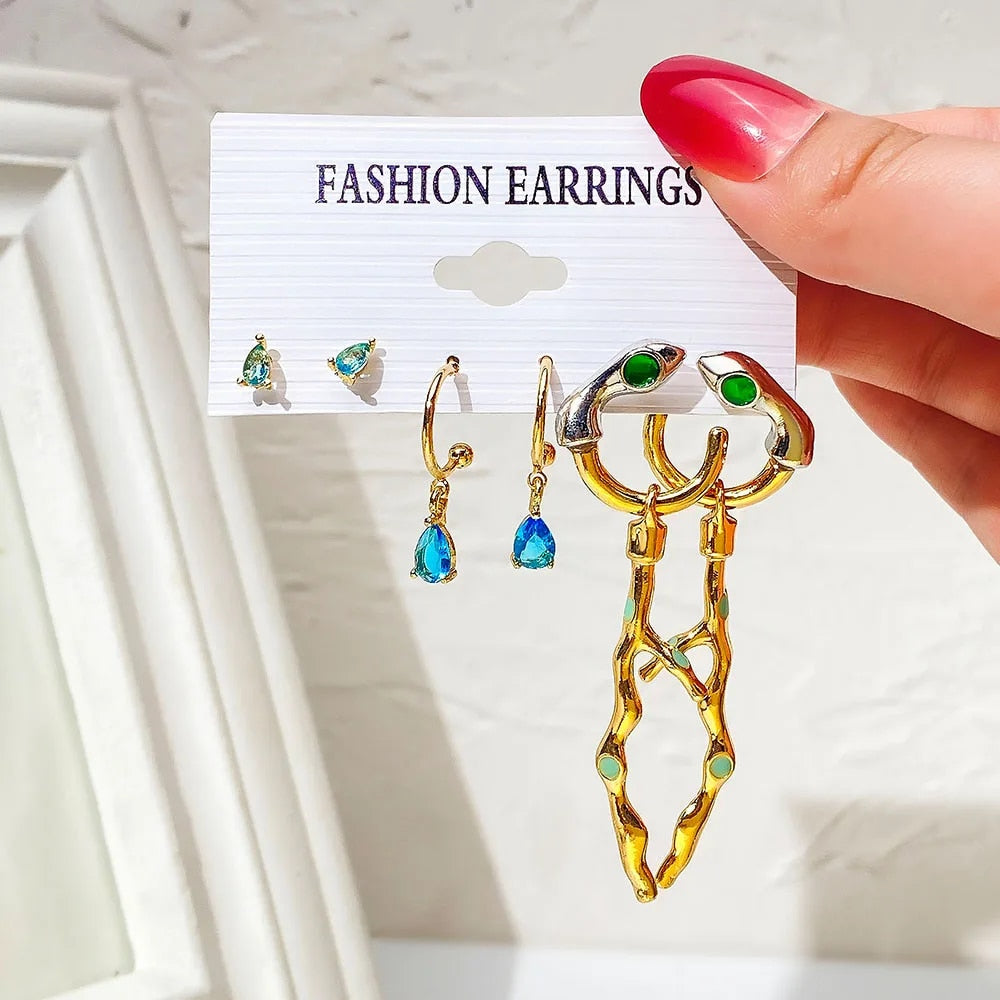 IPARAM Fashion Exaggerated Gold Color Metal Pearl Earrings for Women Geometric  image 5