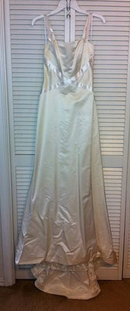 Watters & Watters Women Dress Bridal Satin Ivory 1/2-In Size 6 image 0