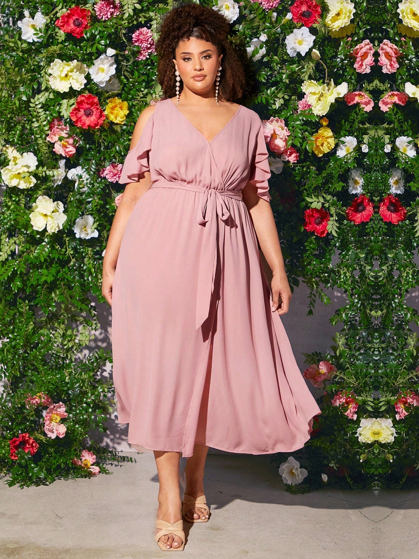 فستان FIT+ Plus سادة ملفوف بحزام