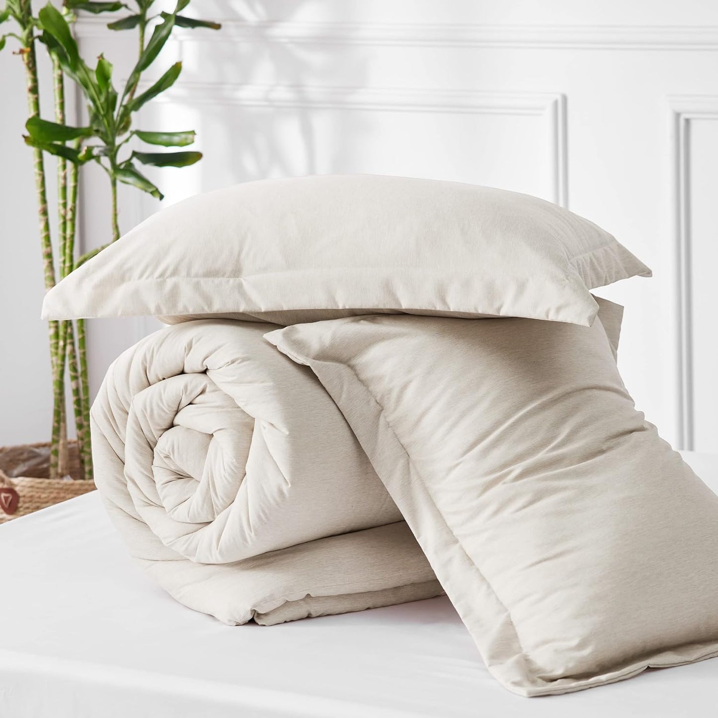 Bedsure Comforter Set - Cooling and Warm Bed Set, Reversible All Season Cooling image 8