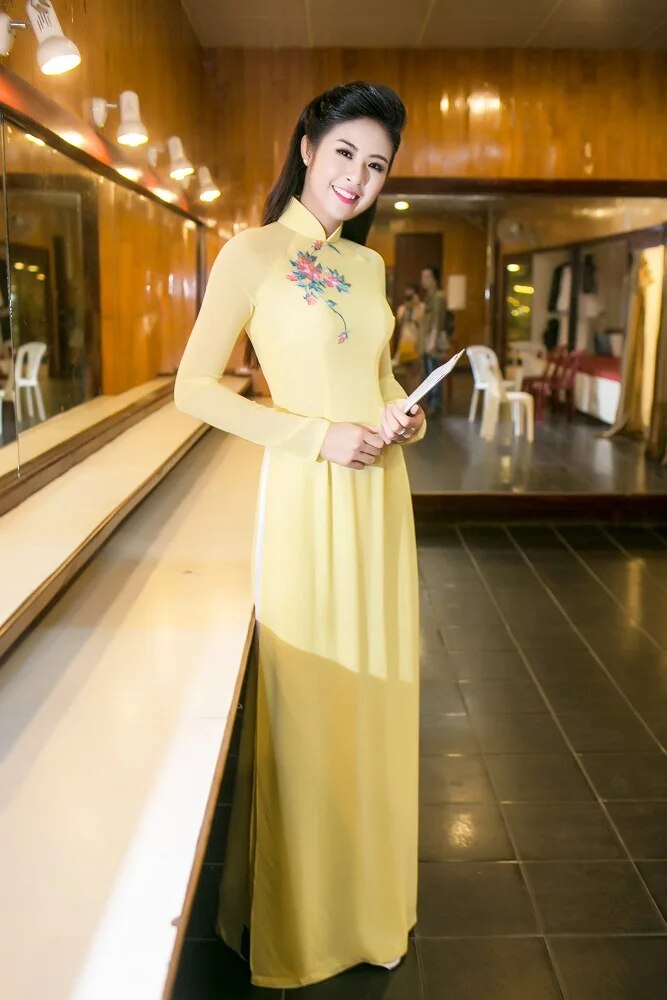traditional vietnam clothing cheongsam aodai vietnam dress vietnamese tradition image 3