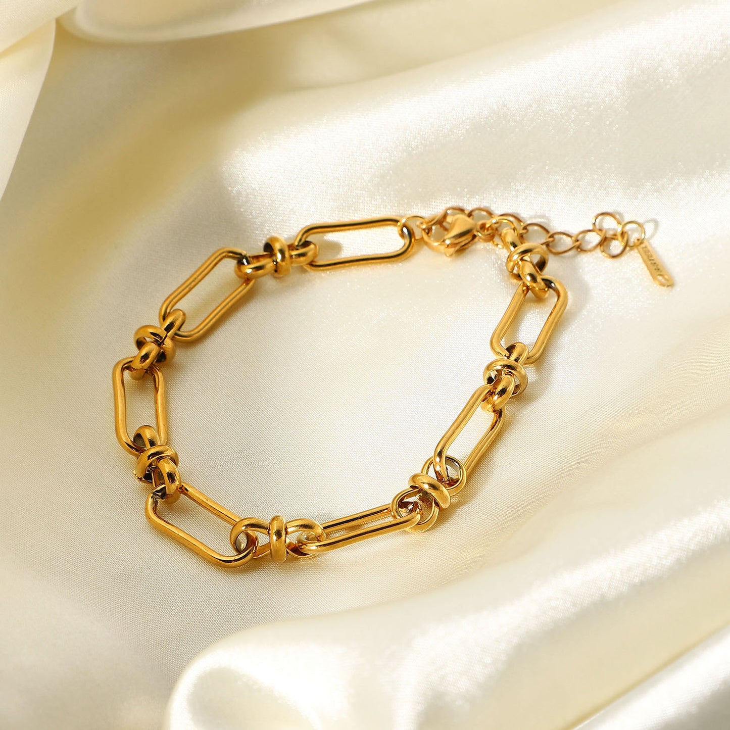 Stainless Steel PVD 18K Gold Plated Tarnish Waterproof Knot Chian Bracelet  For image 3
