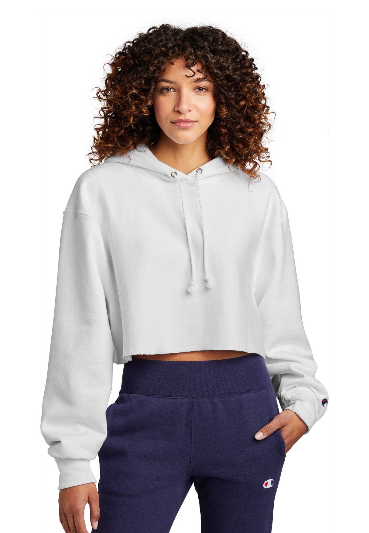 Sudadera con capucha recortada de tejido inverso para mujer Champion® RW01W
