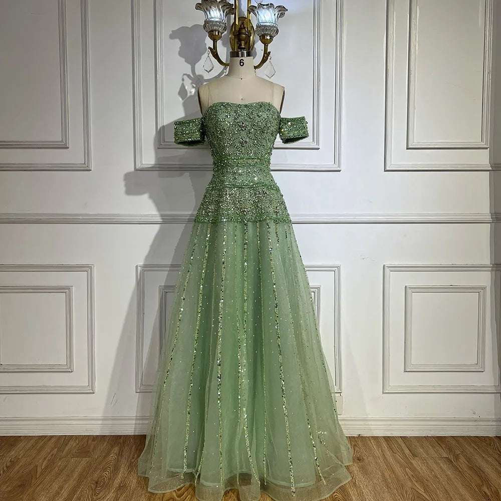 Vestido de noche color caramelo con cuentas y corte A, hombros descubiertos, de Serene Hill 2025