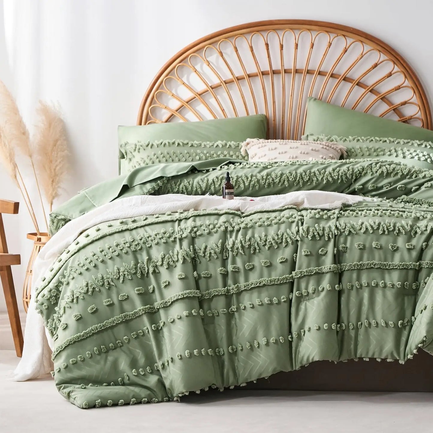 7-piece tufted design comforter set, soft and comfortable, bedding set, room decoration, suitable for all seasons, ideal gift, q