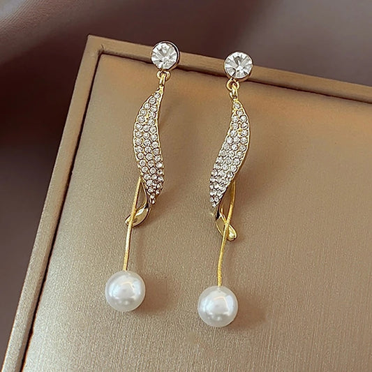 Gold Color Metal Fashion Korean Pearl Earrings For Women Sparkling Zircon Penda image 0