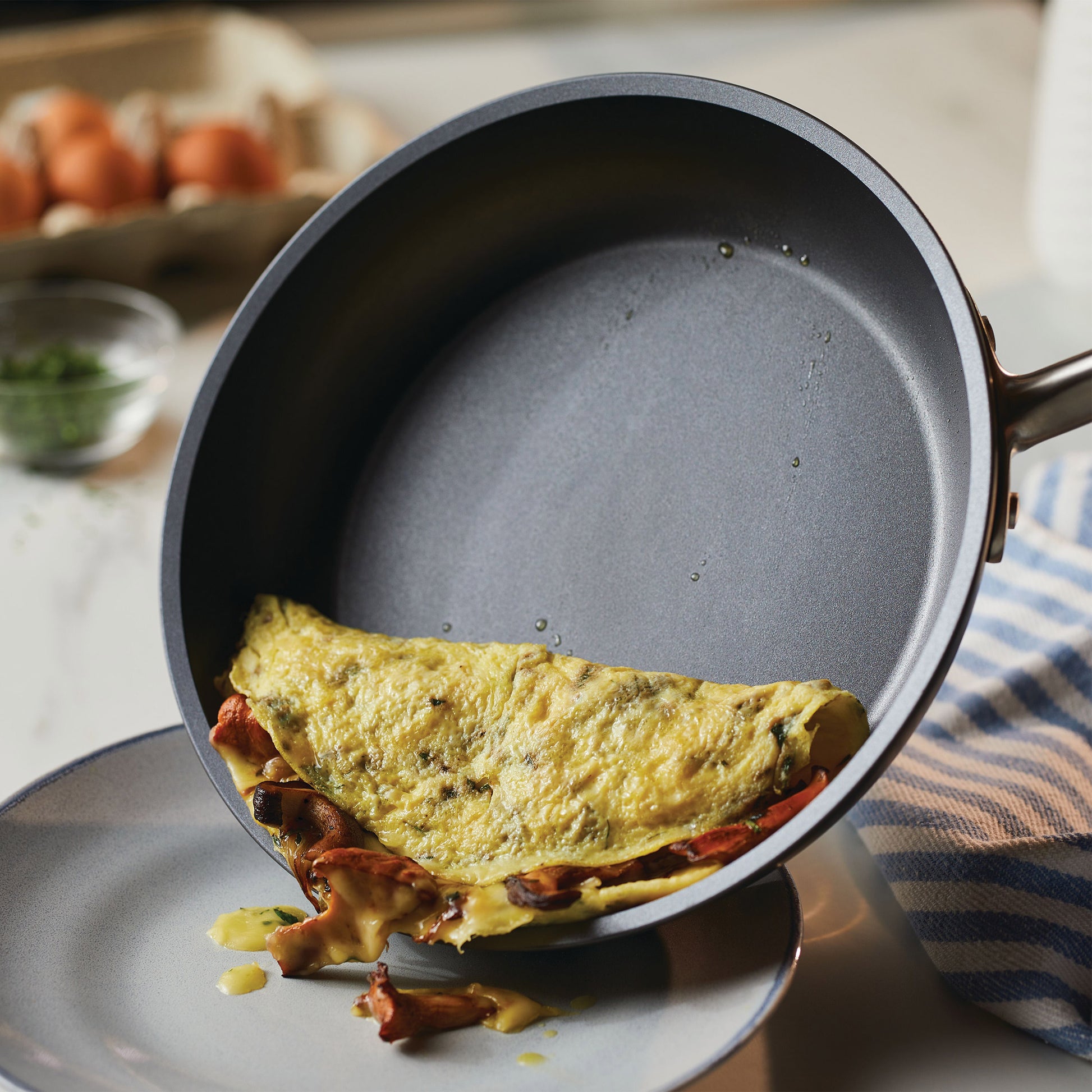 Anolon Accolade 10-piece Non-Stick Cookware Set image 2