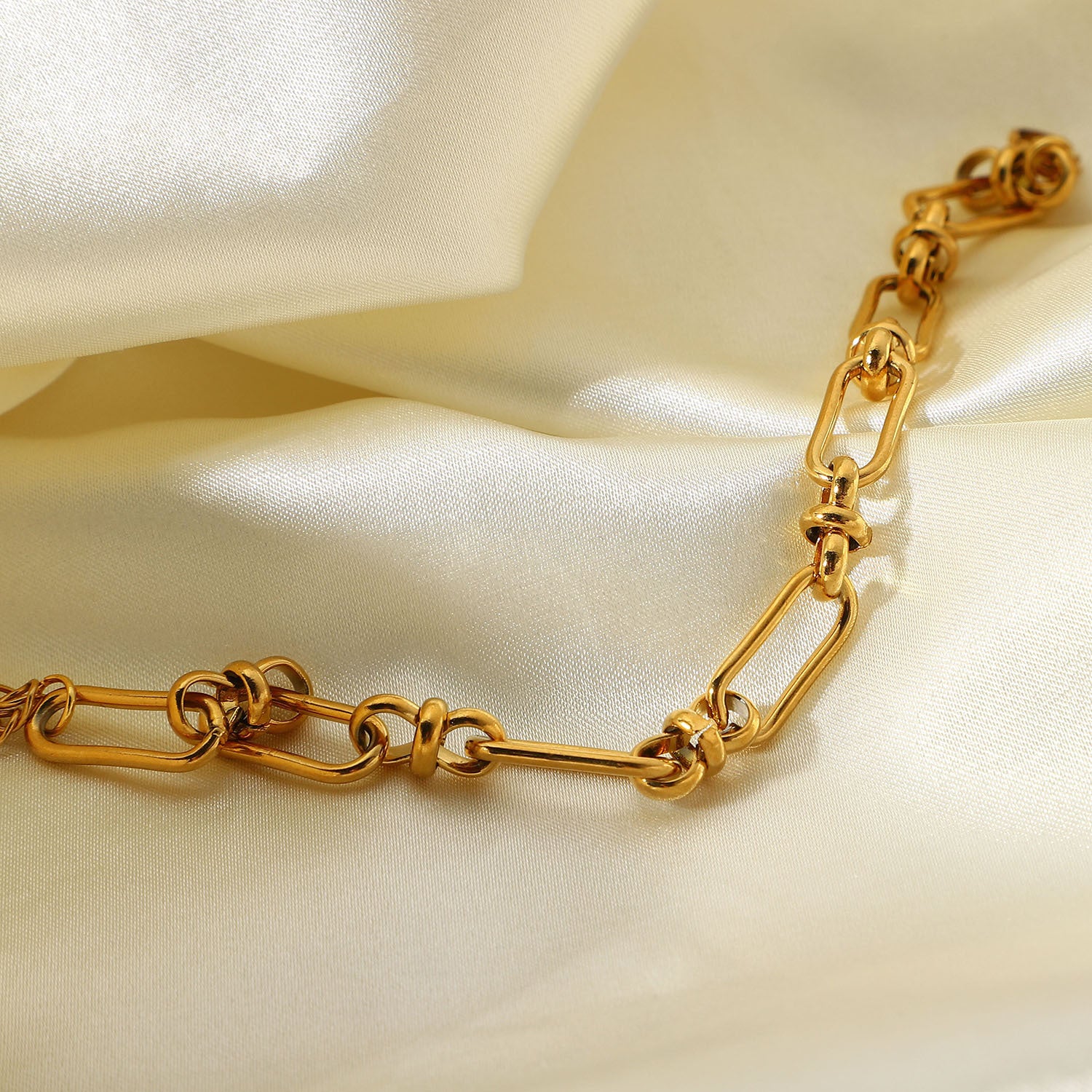 Stainless Steel PVD 18K Gold Plated Tarnish Waterproof Knot Chian Bracelet  For image 5