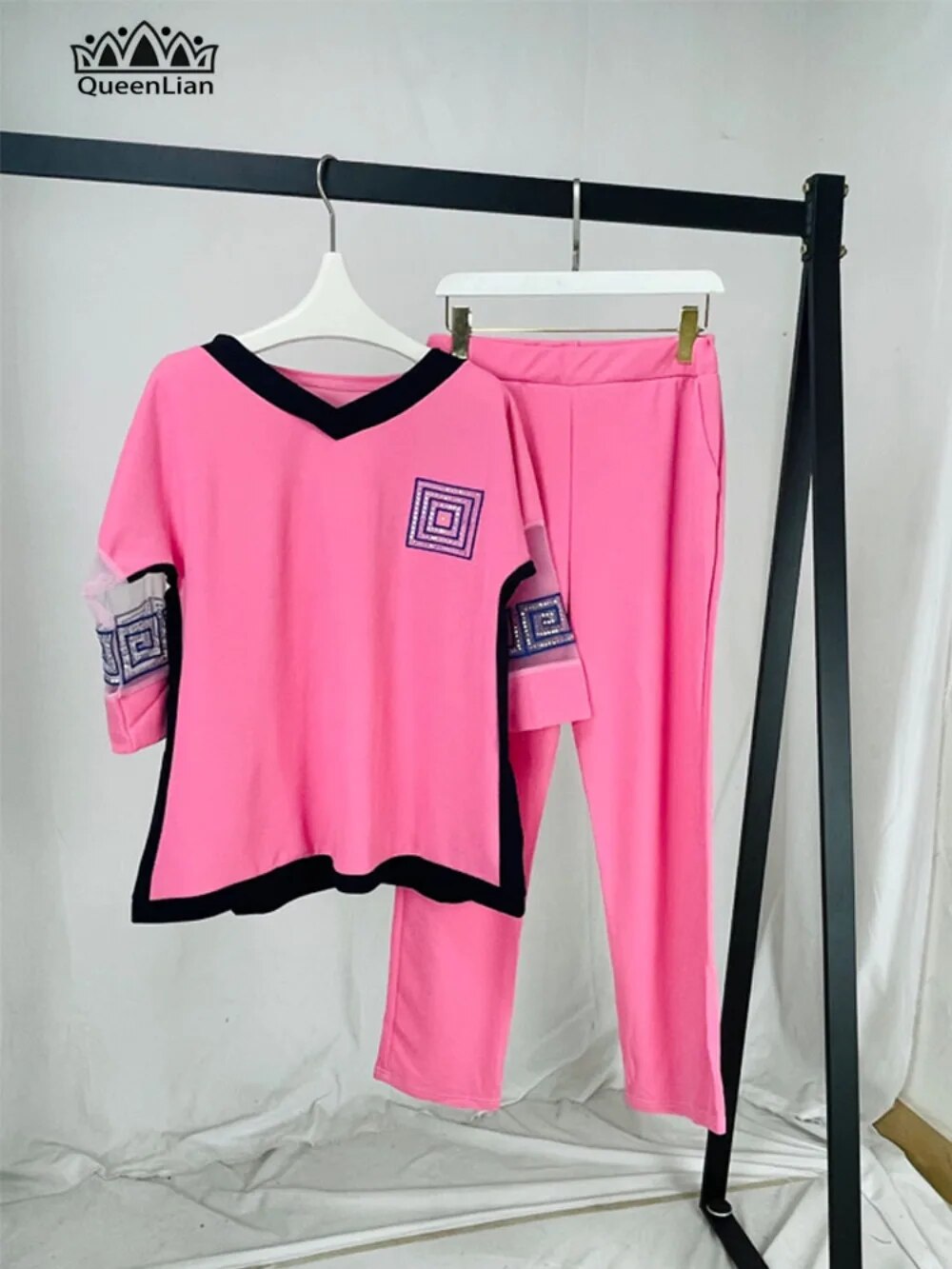 Stylish African Clothing: Women's Two-piece Set with Advanced Embroidery and Di image 2