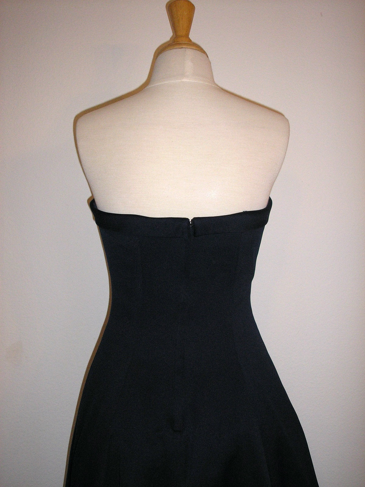 Victor Costa Women Satin Ivory 3 Front-Button Sleeveless Full-Length Size 10 image 4