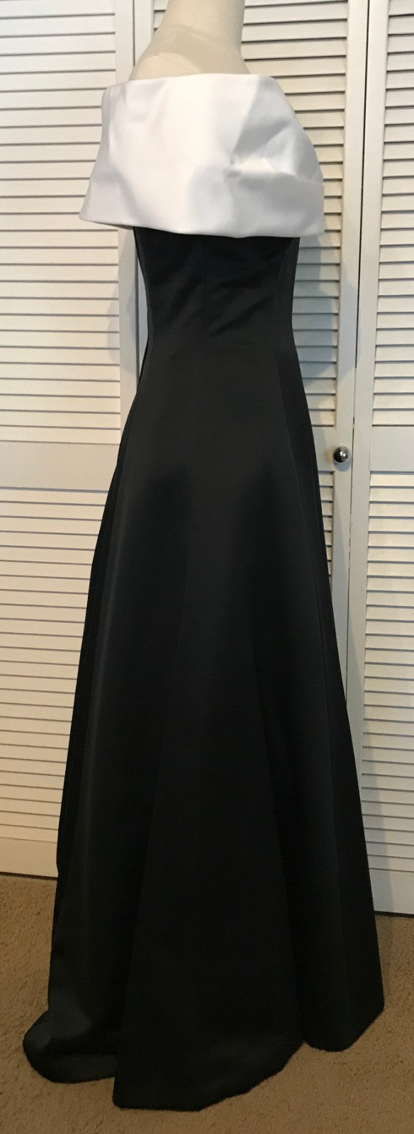 Victor Costa Women Dress Velvet Black Satin White Sleeveless Full-Length Size 4 image 3