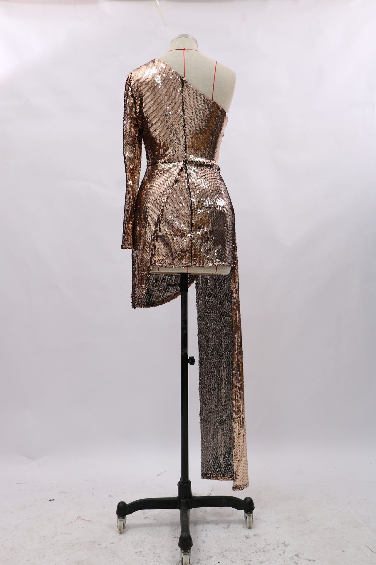 2023 Y2K The new 2023 women's evening dress is paired with a gold sequined image 5